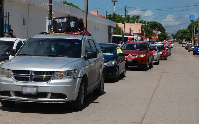 Caravana vehicular termin en el municipio petrolero El Sol de