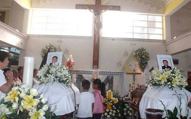 Llanto, dolor y tristeza en la despedida a los sacerdotes - El Sol de  Tampico | Noticias Locales, Policiacas, sobre México, Tamaulipas y el Mundo